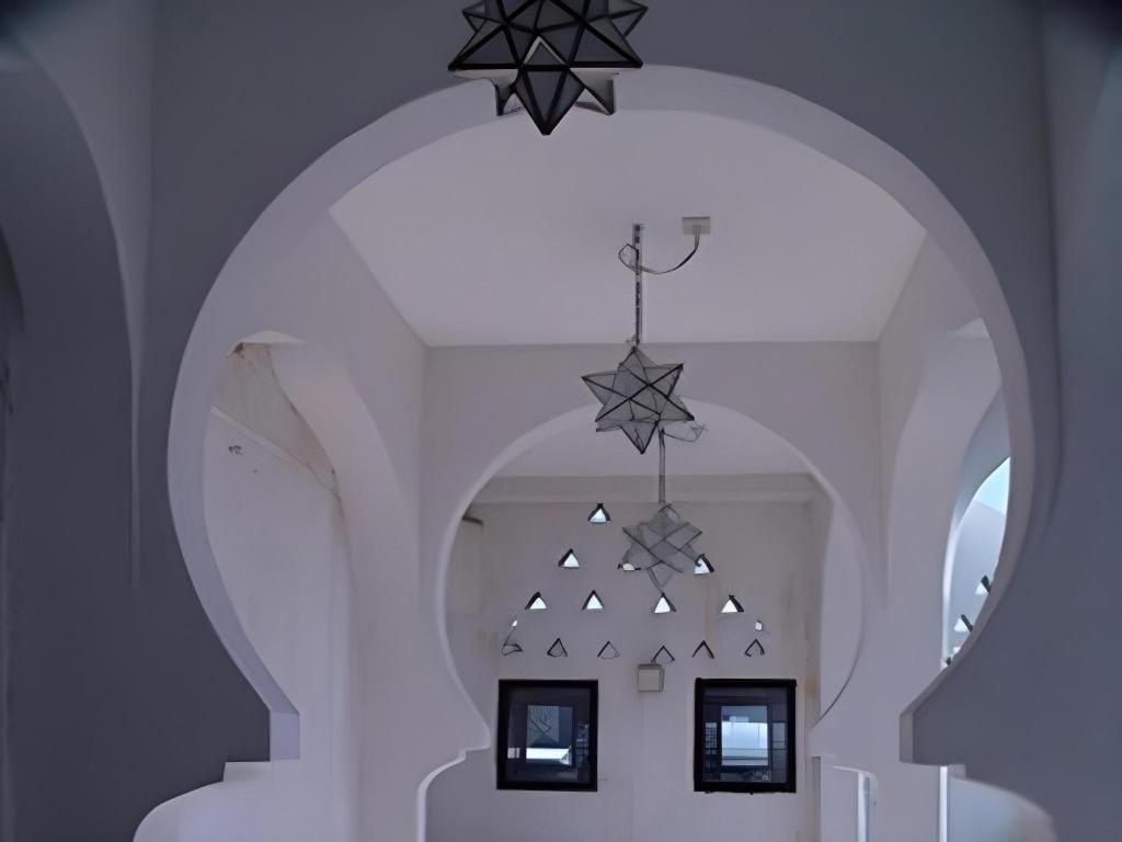 Arabian Art Hotel & Gallery อนจูกุ ภายนอก รูปภาพ