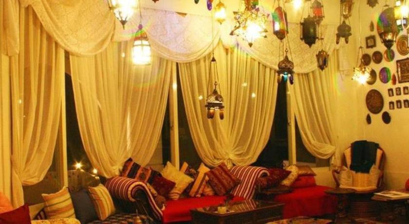 Arabian Art Hotel & Gallery อนจูกุ ภายนอก รูปภาพ