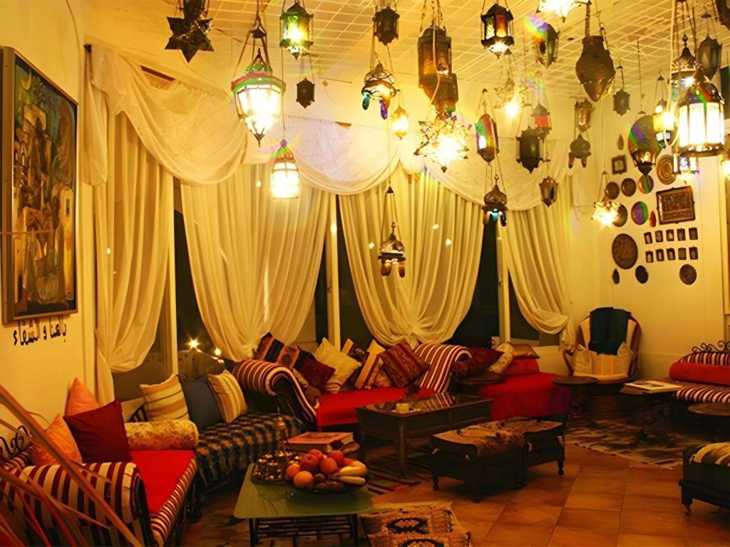 Arabian Art Hotel & Gallery อนจูกุ ภายนอก รูปภาพ